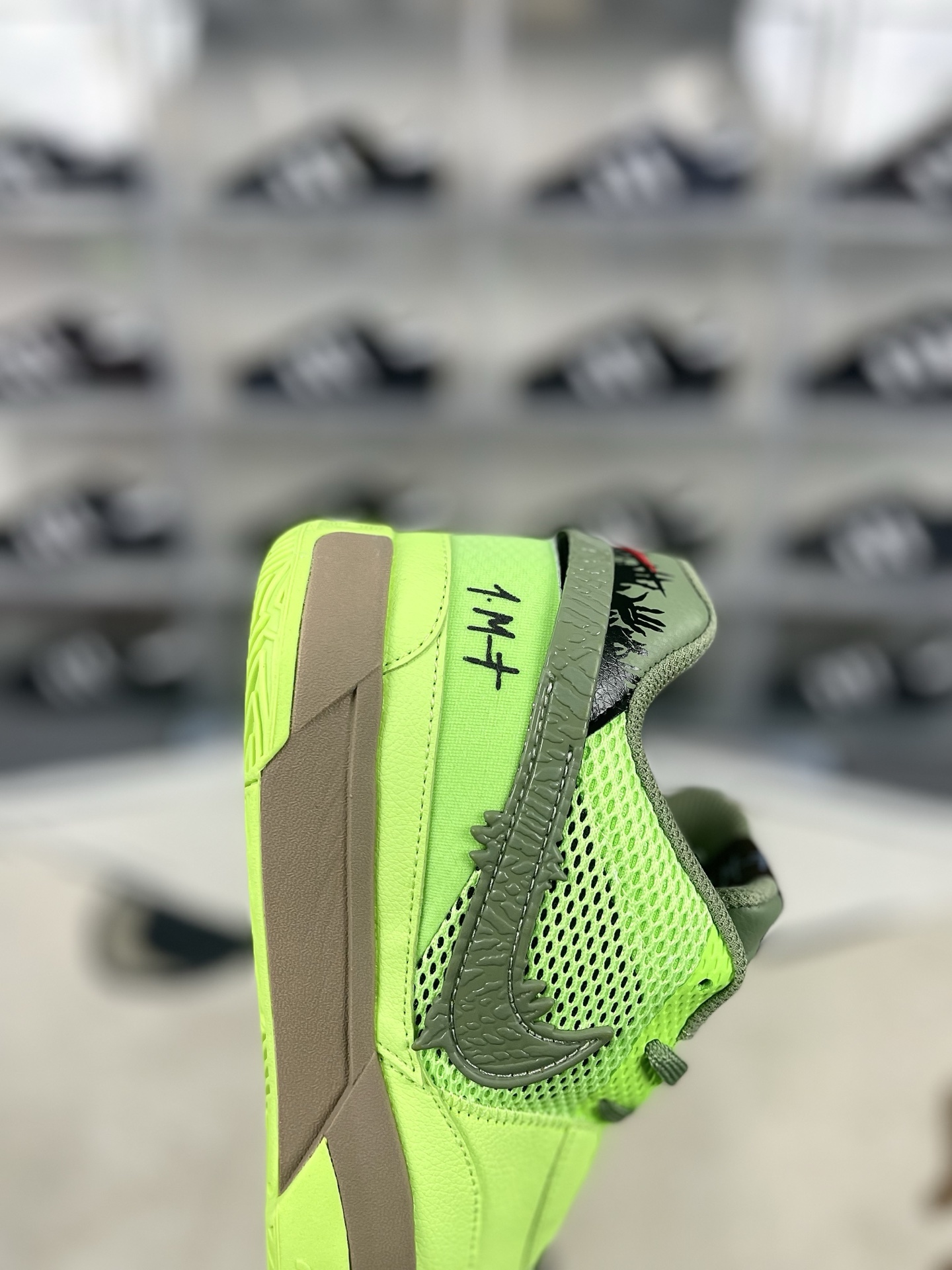 Nike Ja 1 'Halloween' Basketball Shoes - Comfort, Style, and Performance 7 i1740429289138 6184 0 5