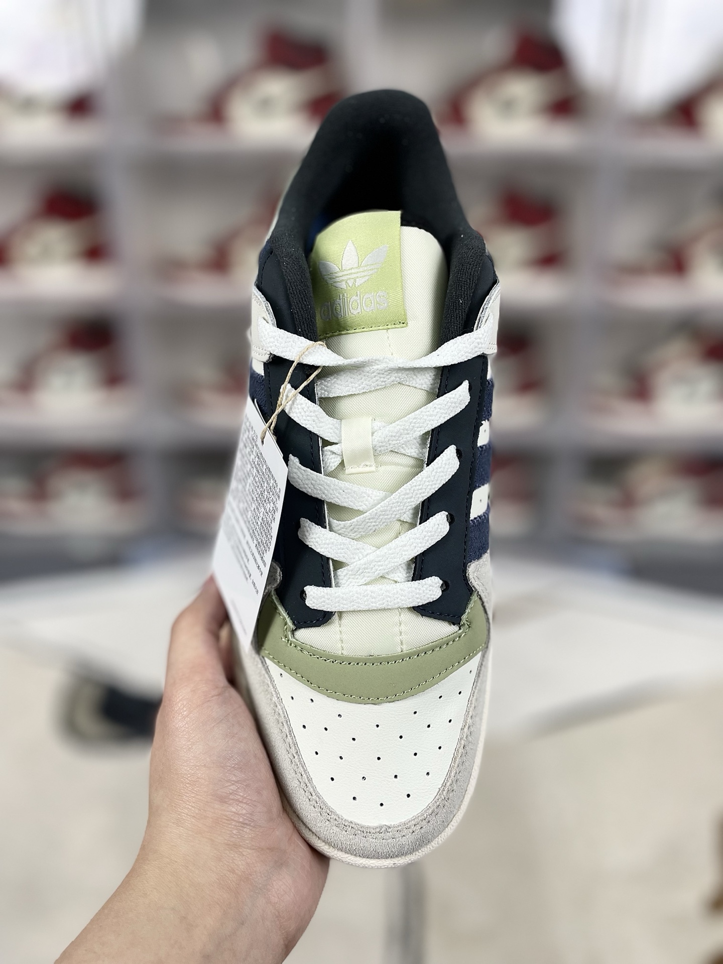 Adidas Originals Forum 84 Low-Top Sneakers - White, Green, Blue - Unisex 4 i1741458261550 8542 0 3