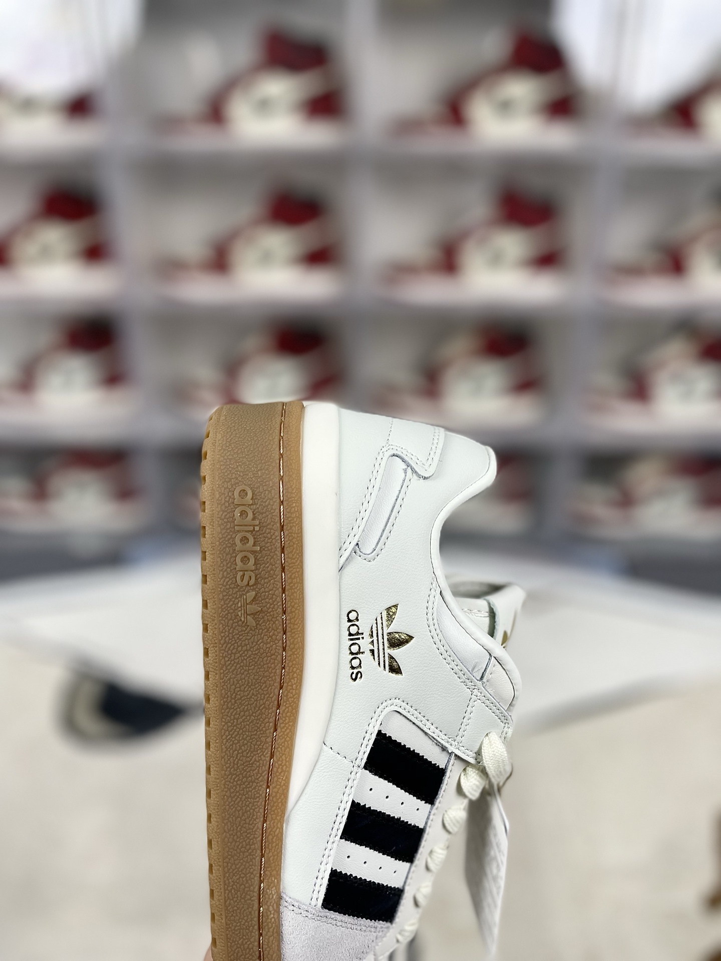 Adidas Originals Forum 84 Low-Top Sneakers - Classic Style, Modern Comfort 8 i1741458267727 2822 0 5