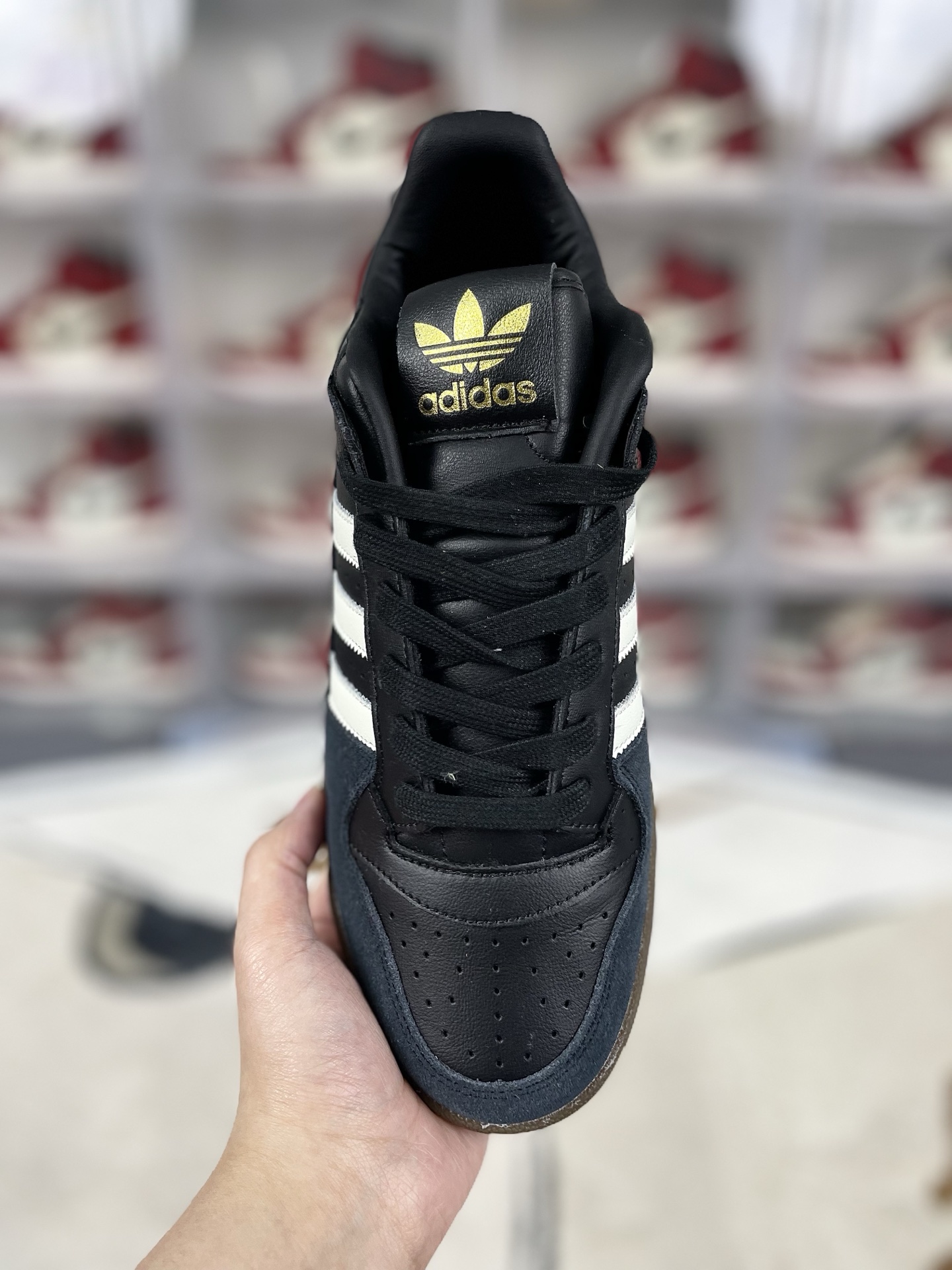 Adidas Originals Forum 84 Low-Top Sneakers - Stylish & Comfortable 4 i1741458310731 9087 0 3