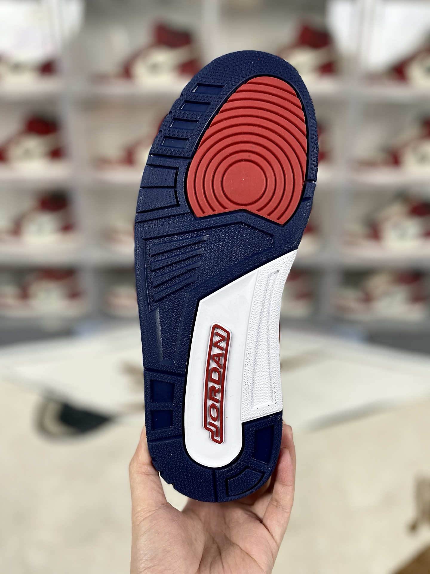 Jordan Legacy 312 Low White Blue Red Leather Basketball Shoes for Men and Women 7 i1741550304966 4313 0 4