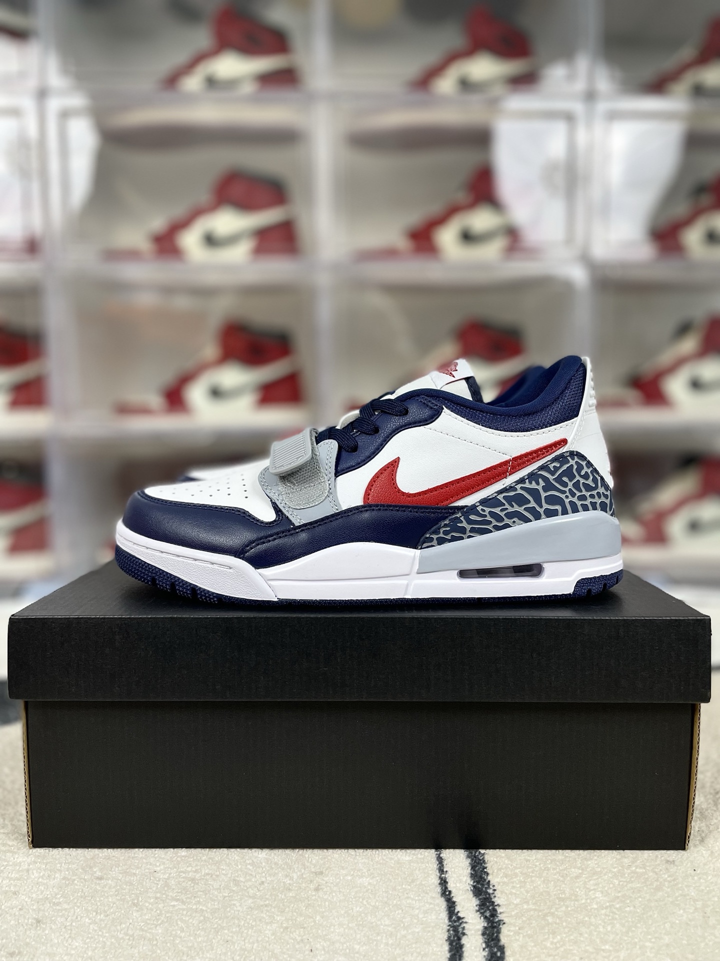 Jordan Legacy 312 Low White Blue Red Leather Basketball Shoes for Men and Women 10 i1741550306520 5349 0 8