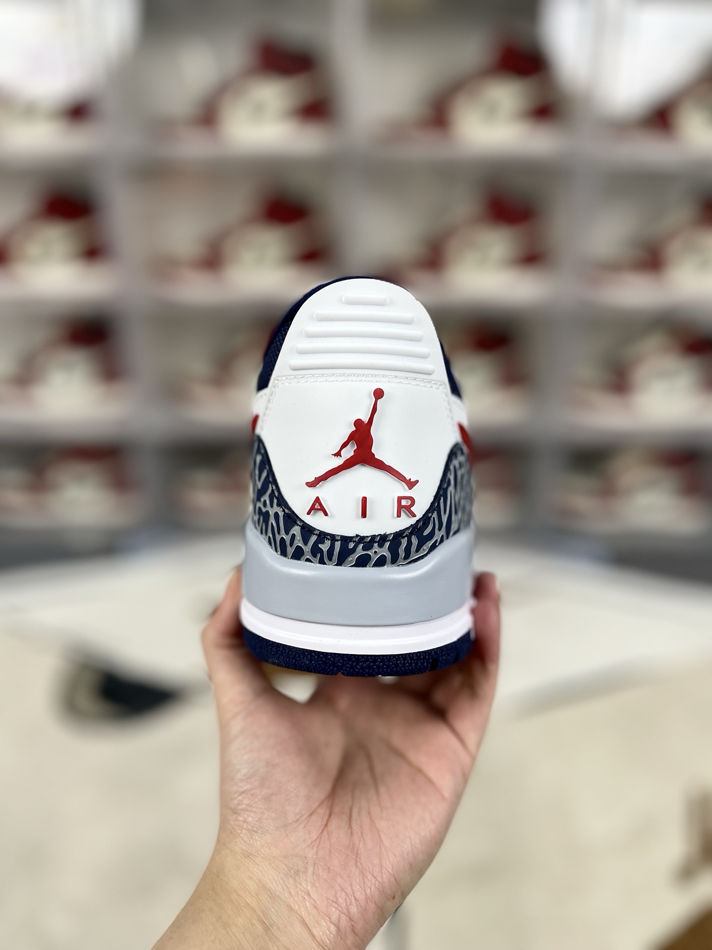 Jordan Legacy 312 Low White Blue Red Leather Basketball Shoes for Men and Women 4 i1741550312523 4831 0 2