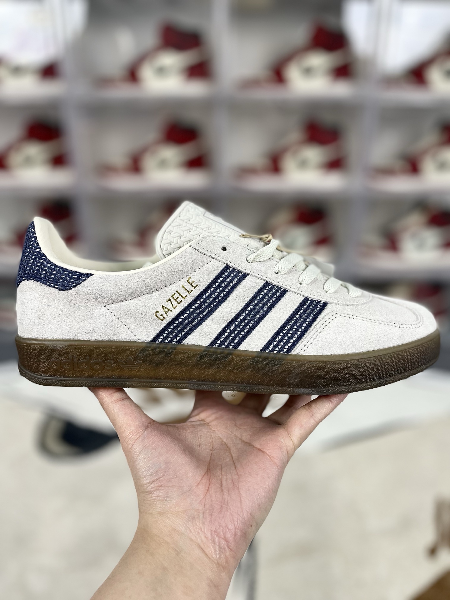 Adidas Originals Gazelle Indoor Sneakers - Comfort, Slip-Resistant, Low-Top 9 i1741550360999 60 0 6
