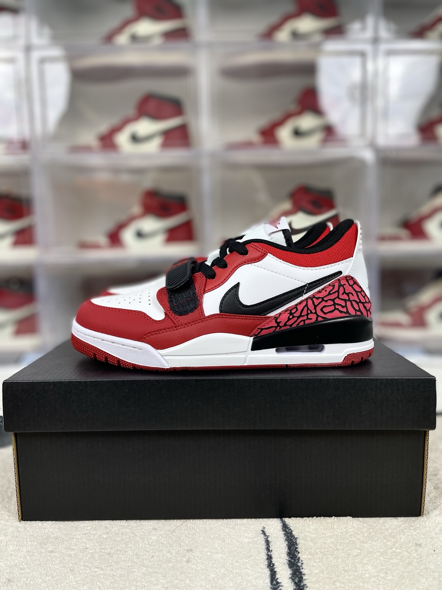Jordan Legacy 312 Low 'Chicago' Basketball Shoes - White, Red, and Black 9 i1741550377559 6293 0 8