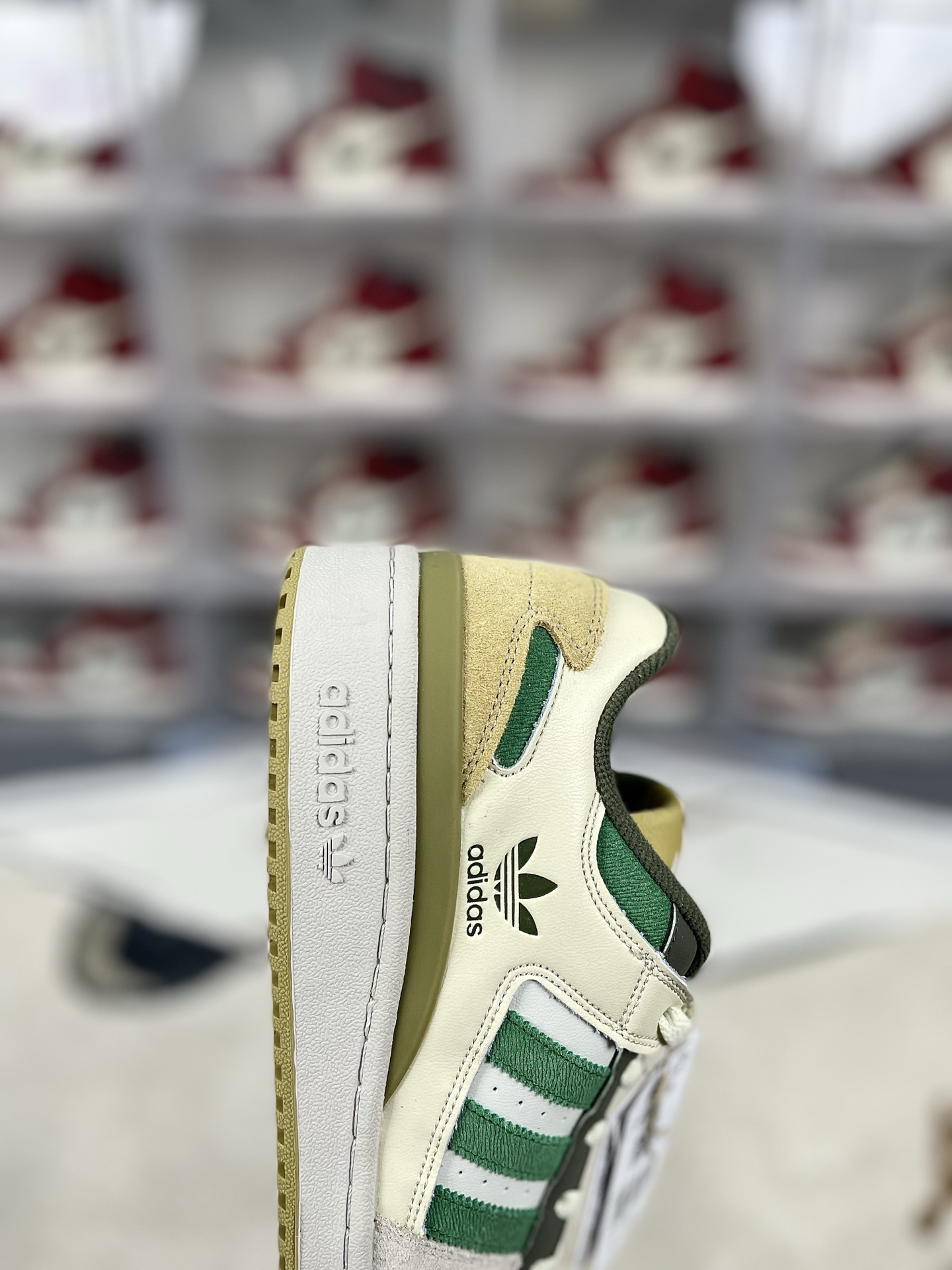 Adidas Originals Forum 84 Low-Top Sneakers - Classic Style, White/Green/Yellow 8 i1741905523194 4382 0 5