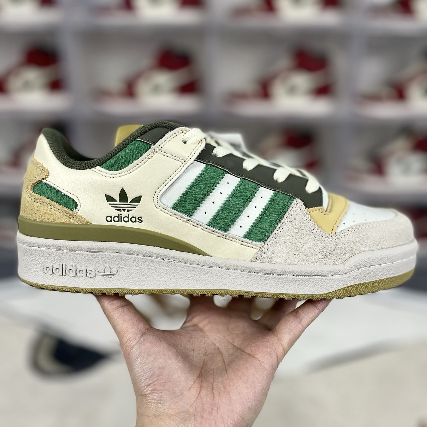 Adidas Originals Forum 84 Low-Top Sneakers - Classic Style, White/Green/Yellow 9 i1741905524328 6539 0 6