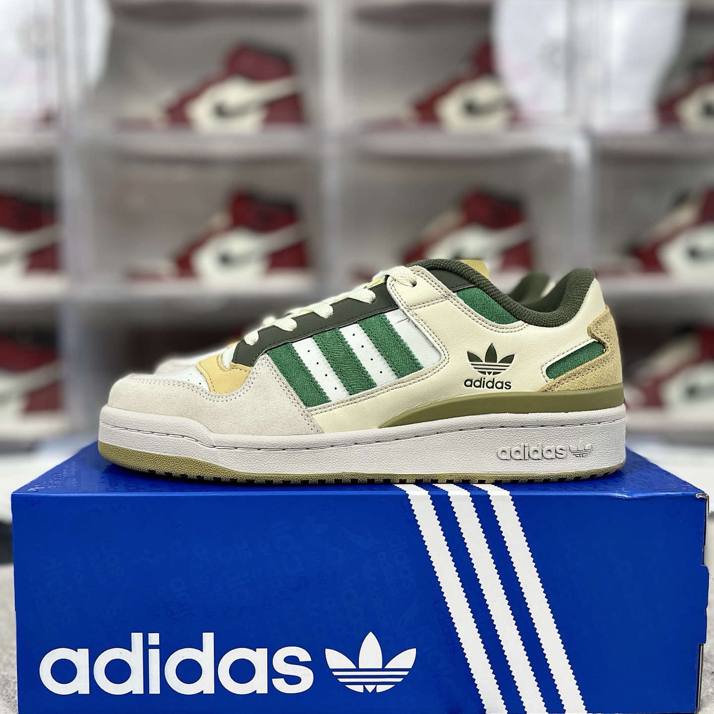Adidas Originals Forum 84 Low-Top Sneakers - Classic Style, White/Green/Yellow 10 i1741905525634 9085 0 8