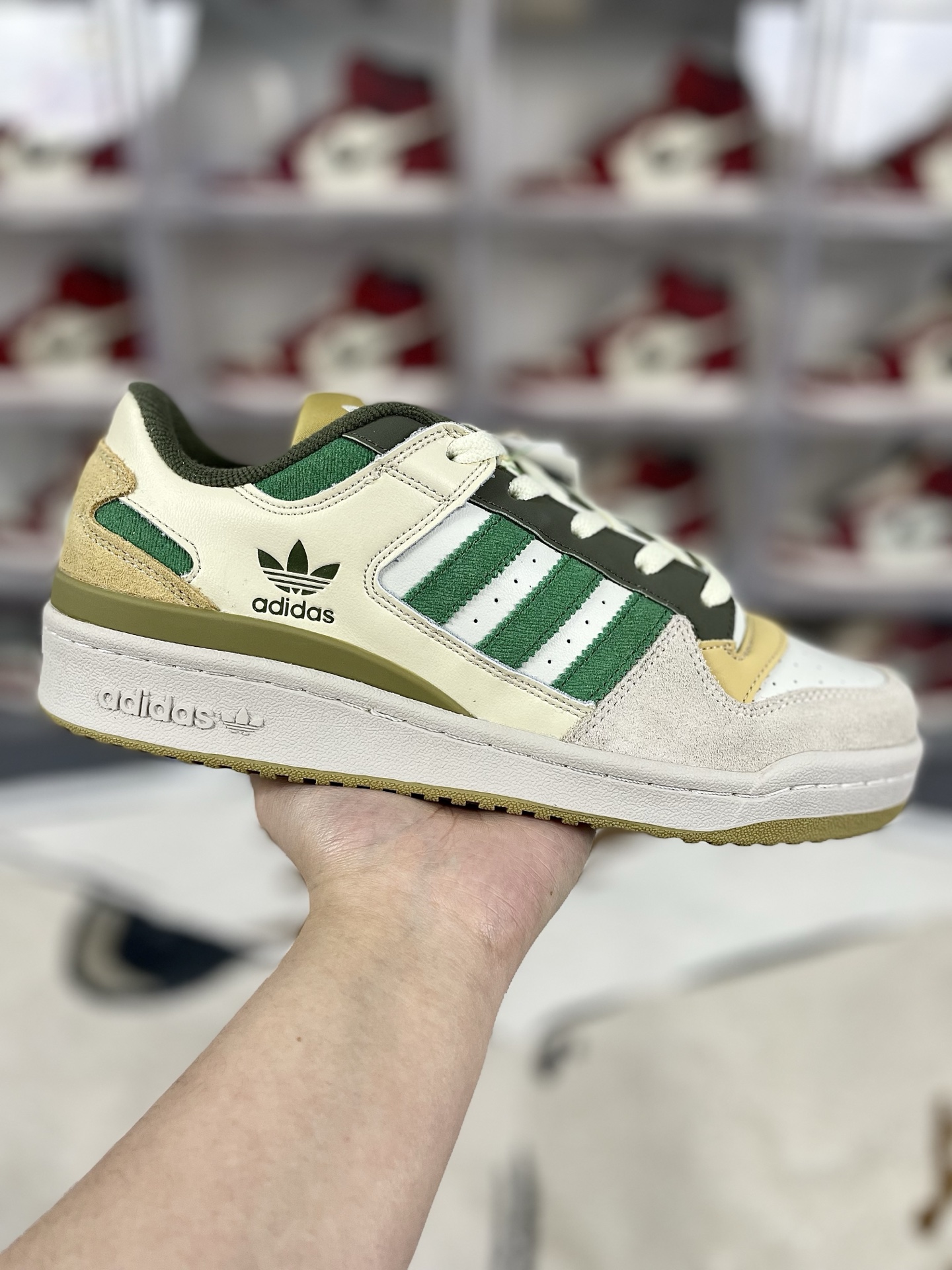 Adidas Originals Forum 84 Low-Top Sneakers - Classic Style, White/Green/Yellow 2 i1741905526527 4083 0 0