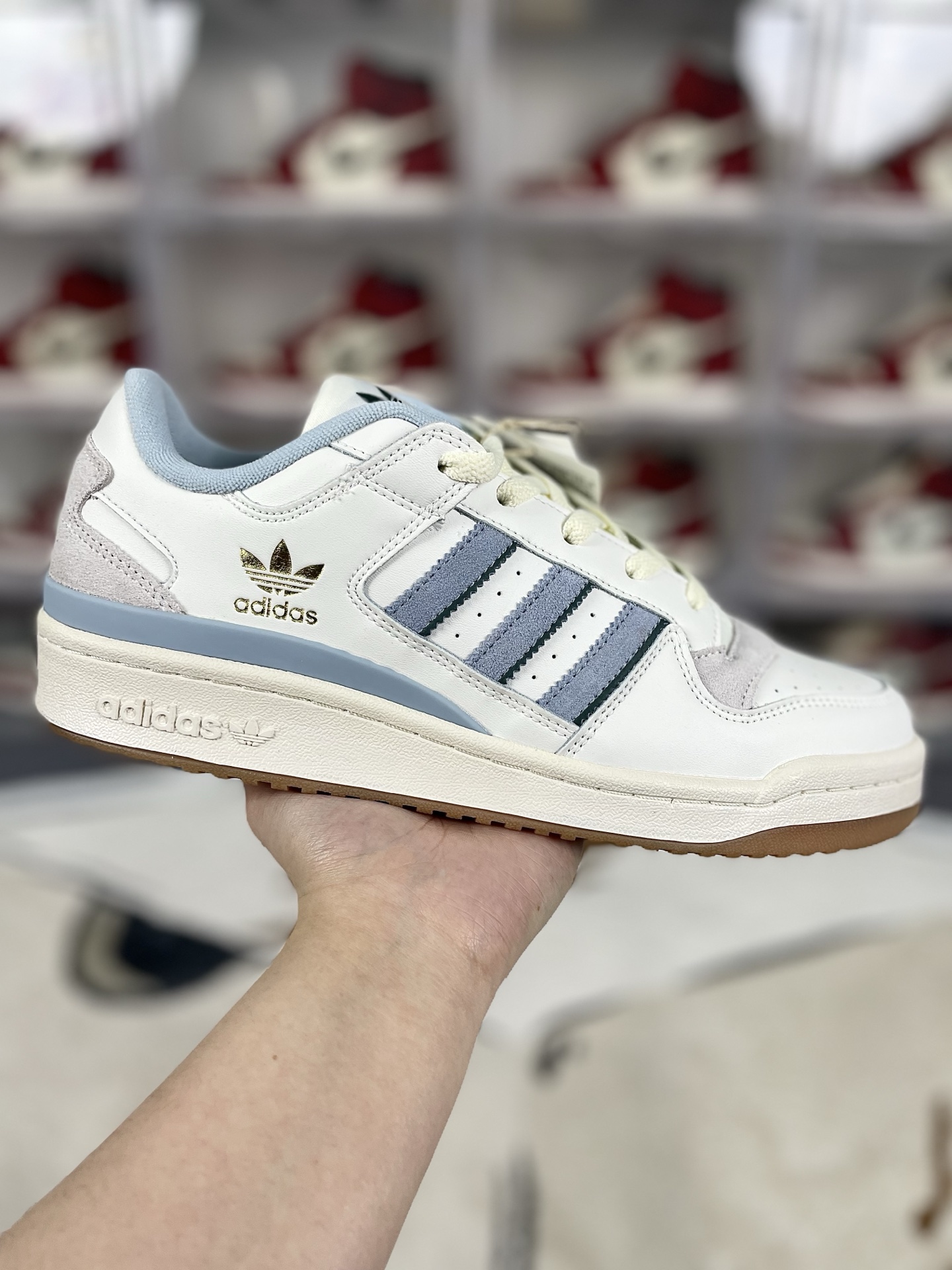 Adidas Originals Forum 84: Iconic Low-Top Sneakers for Men and Women 1 i1741905610256 4986 0 0