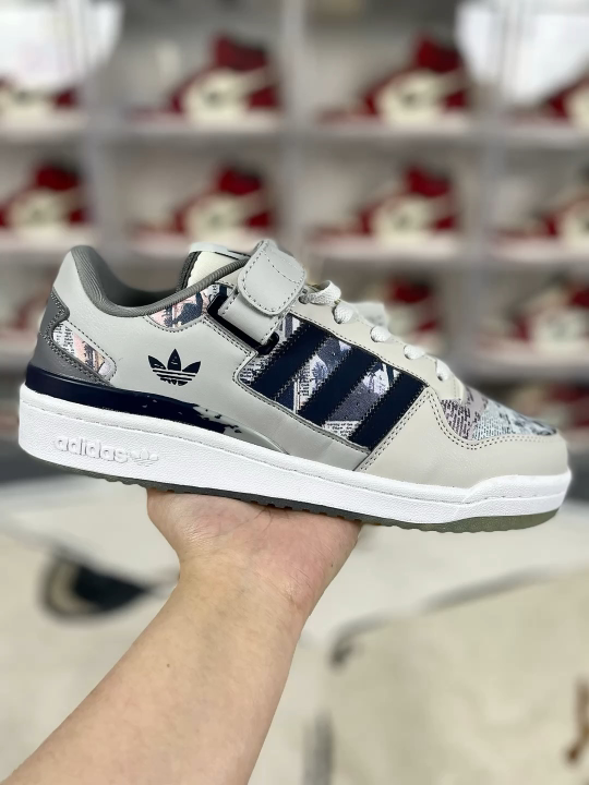 Adidas Originals Forum 84 Low-Top Sneakers - Stylish, Durable, and Comfortable