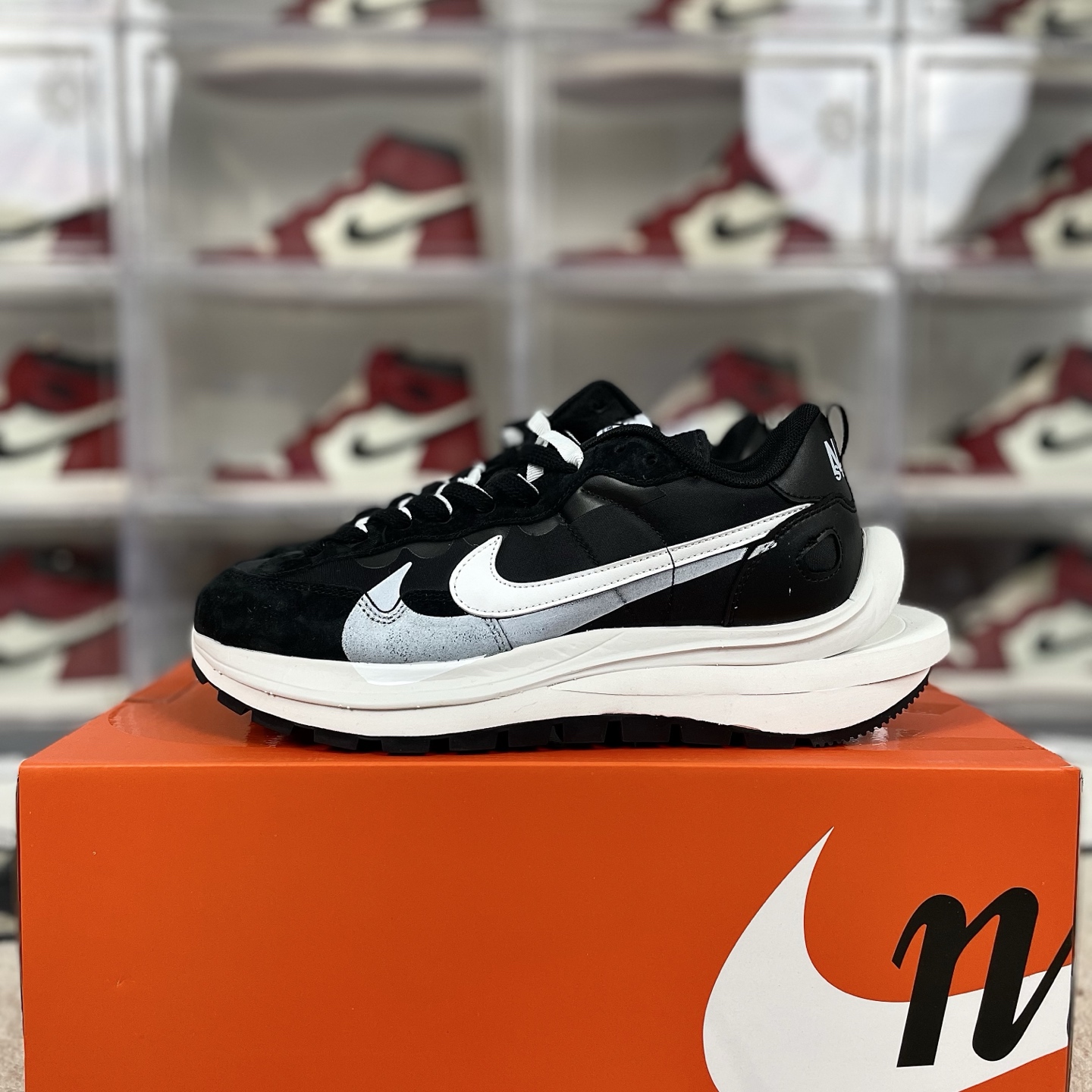 Nike x Sacai VaporWaffle Black and White Casual Shoes - DD1875-003 9 i1741986798511 4359 0 8