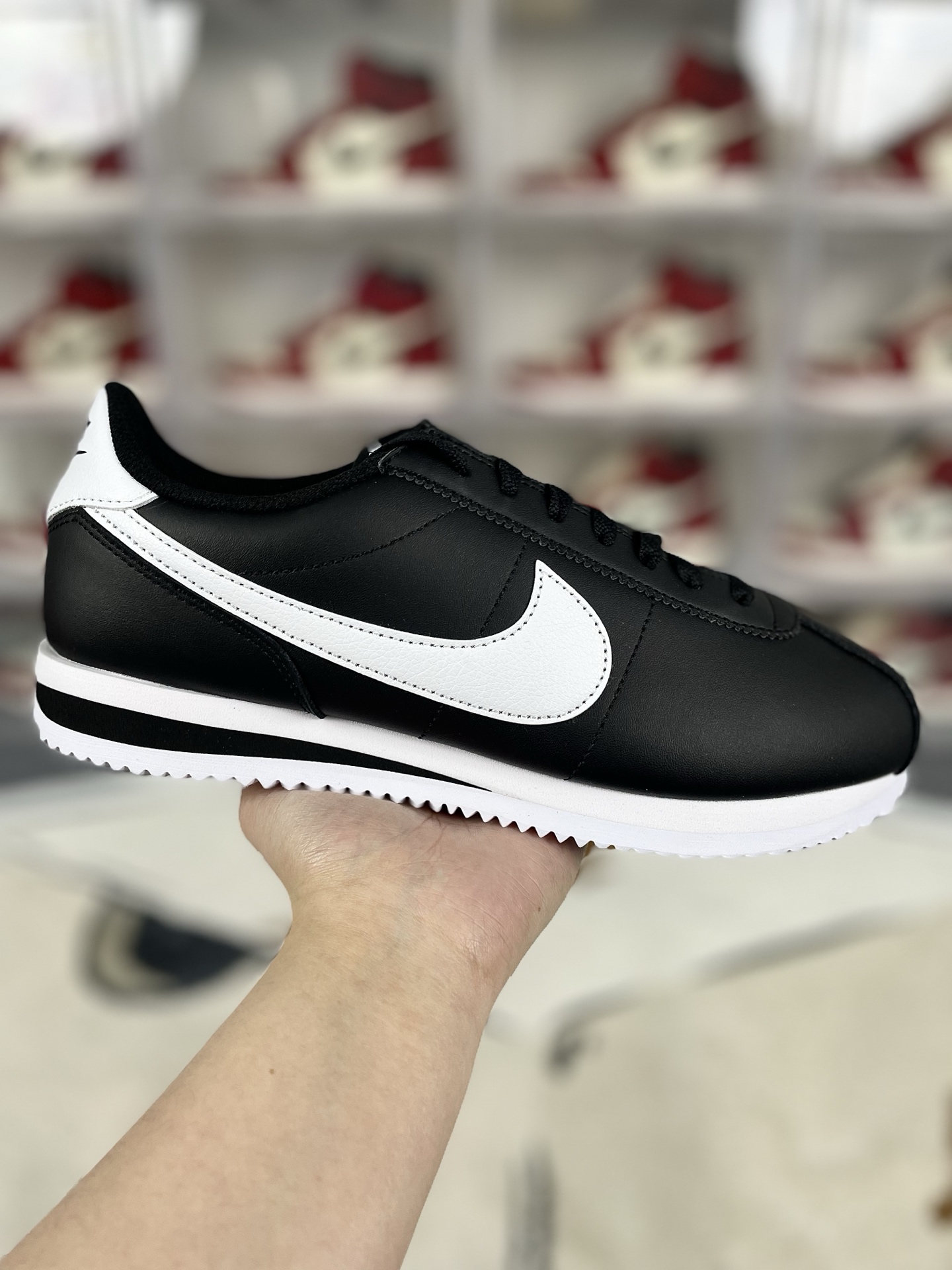 Nike Cortez: Classic Comfort, Lightweight Design, Low-Top Lifestyle Shoes 2 i1741986900531 1810 0 0