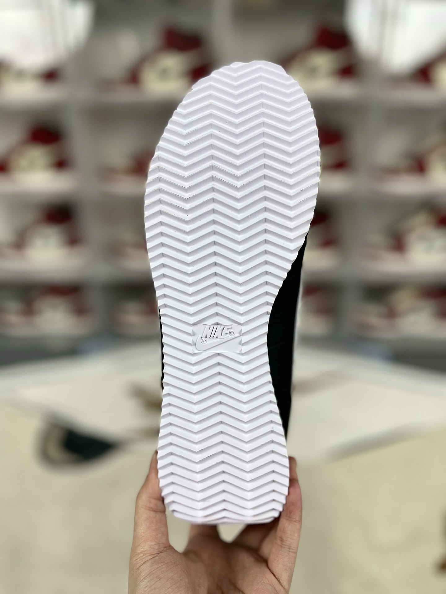 Nike Cortez: Classic Comfort, Lightweight Design, Low-Top Lifestyle Shoes 7 i1741986902387 6777 0 4