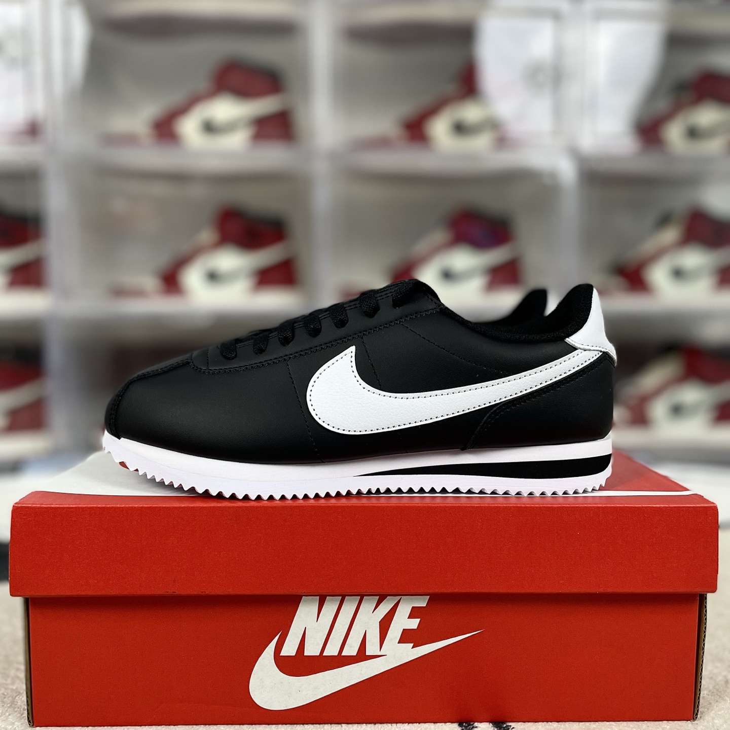 Nike Cortez: Classic Comfort, Lightweight Design, Low-Top Lifestyle Shoes 10 i1741986903396 7851 0 8