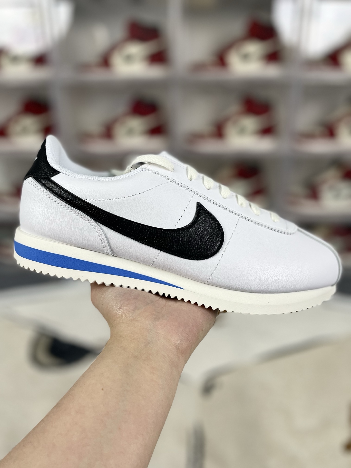 Nike Cortez 23 White Black: Classic Comfort, Iconic Style - Size 35.5-45 2 i1741986910533 559 0 0