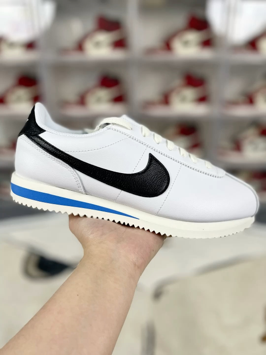 Nike Cortez 23 White Black: Classic Comfort, Versatile Low-Top Running Shoes