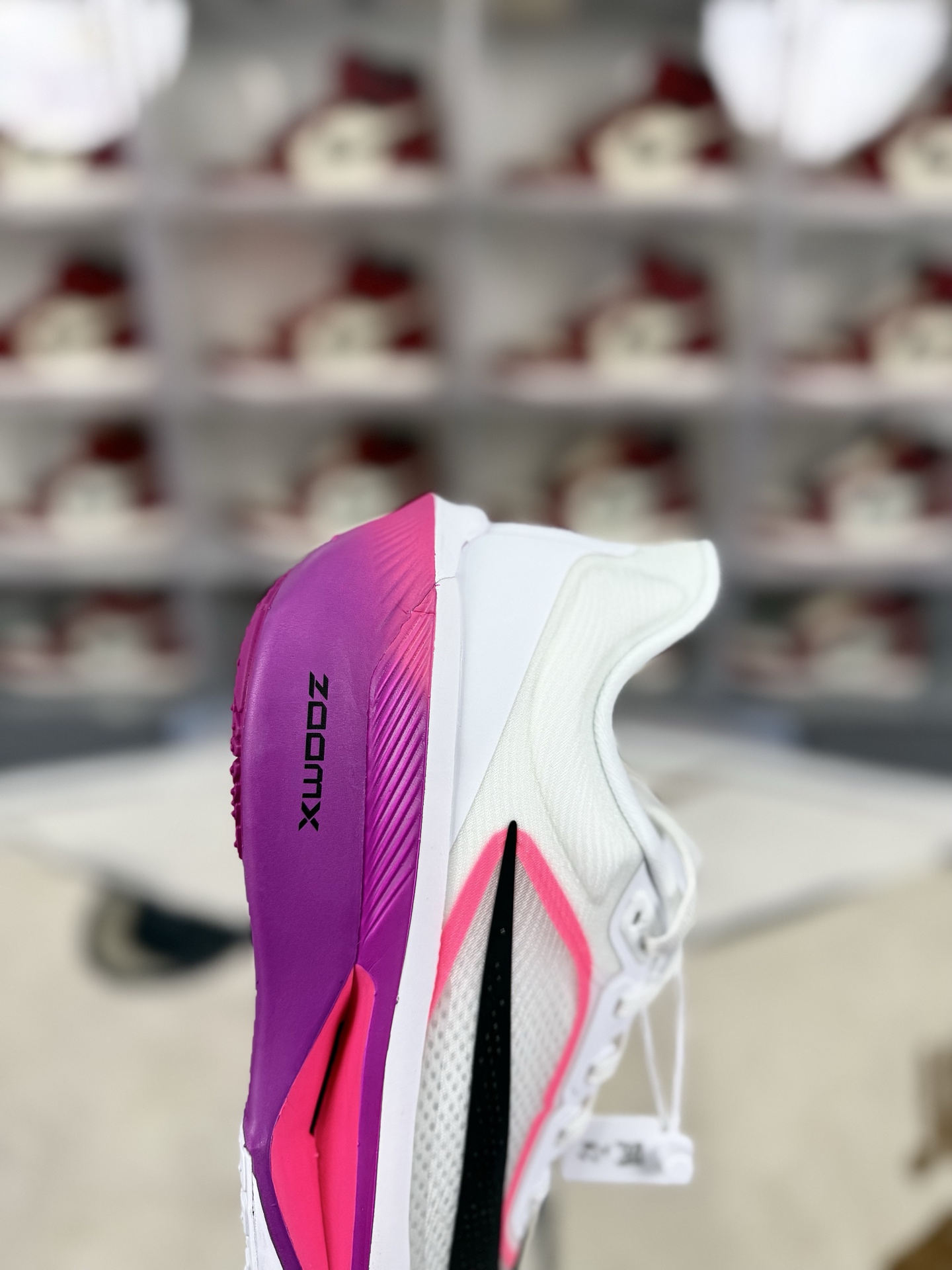 Nike Zoom Fly 6 White/Purple Marathon Running Shoes with Carbon Fiber Plate 7 i1742335669958 505 0 5