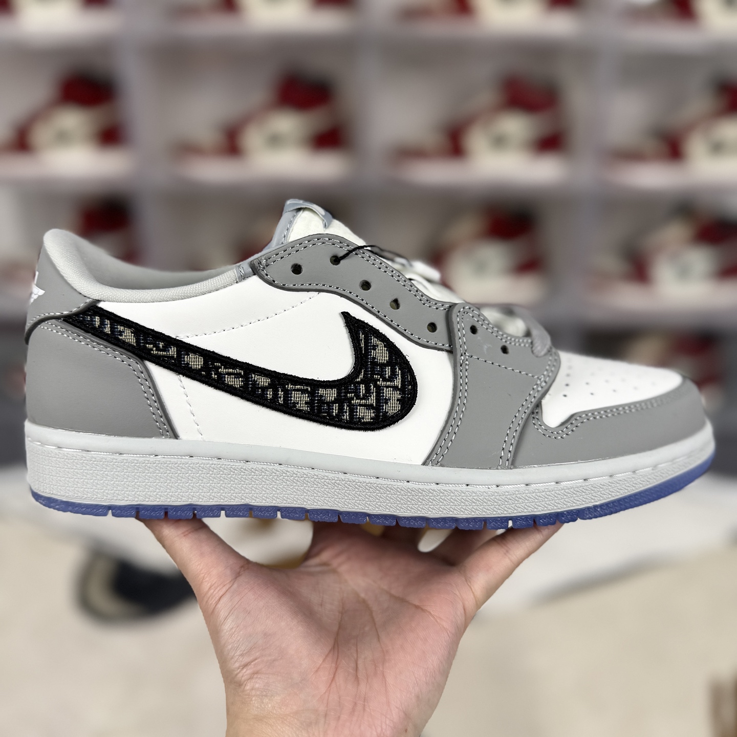 Dior x Jordan Air 1 Low: White/Gray, Comfortable, Retro Basketball Shoes 9 i1742593036664 1183 0 6