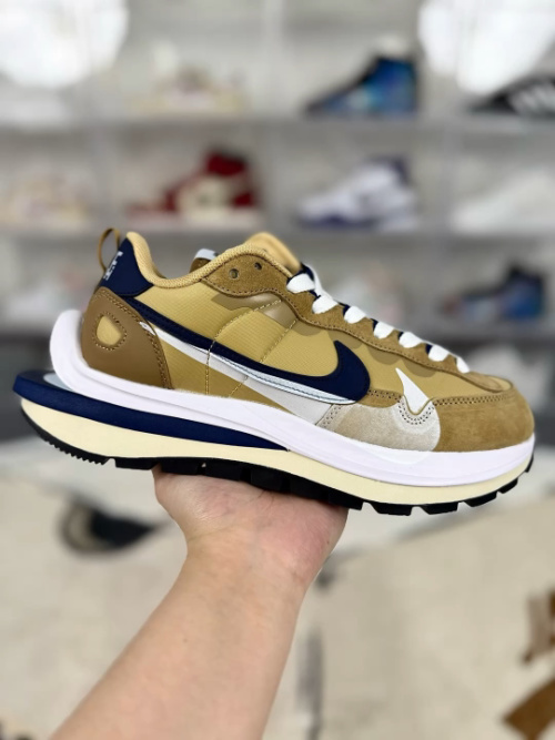 Sacai x Nike VaporWaffle Sesame: Casual Comfort and Iconic Style 11 Sacai x Nike VaporWaffle Sesame: Casual Comfort and Iconic Style