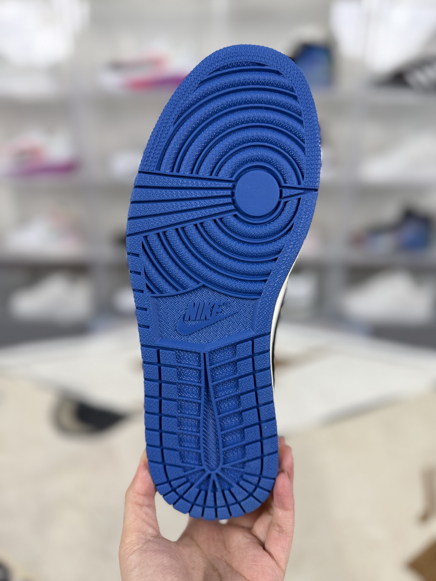 Travis Scott x Fragment Design Air Jordan 1 Low OG SP - White/Blue/Black 6 i1743281381502 4934 0 4