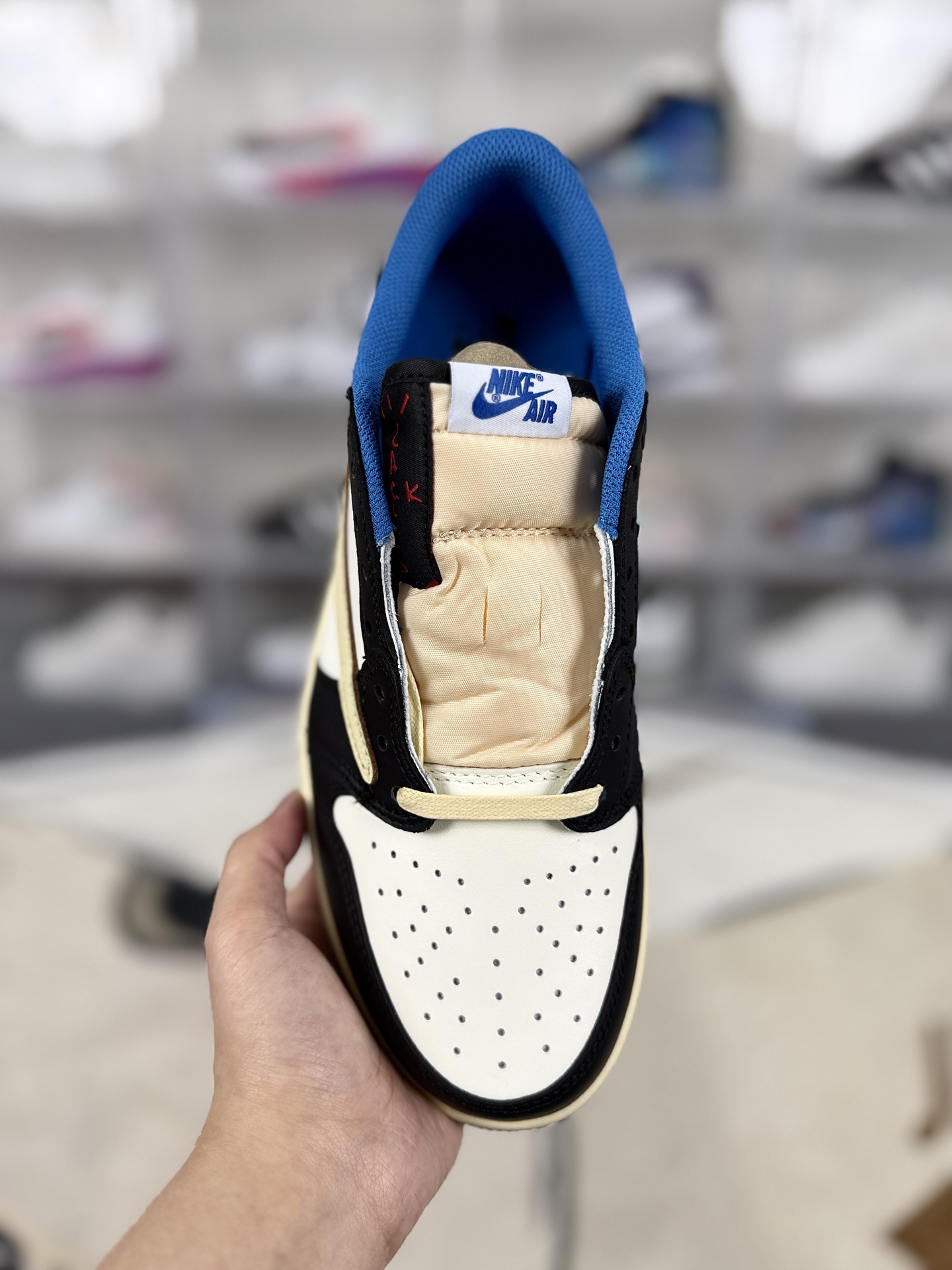 Travis Scott x Fragment Design Air Jordan 1 Low OG SP - White/Blue/Black 4 i1743281383263 7049 0 3
