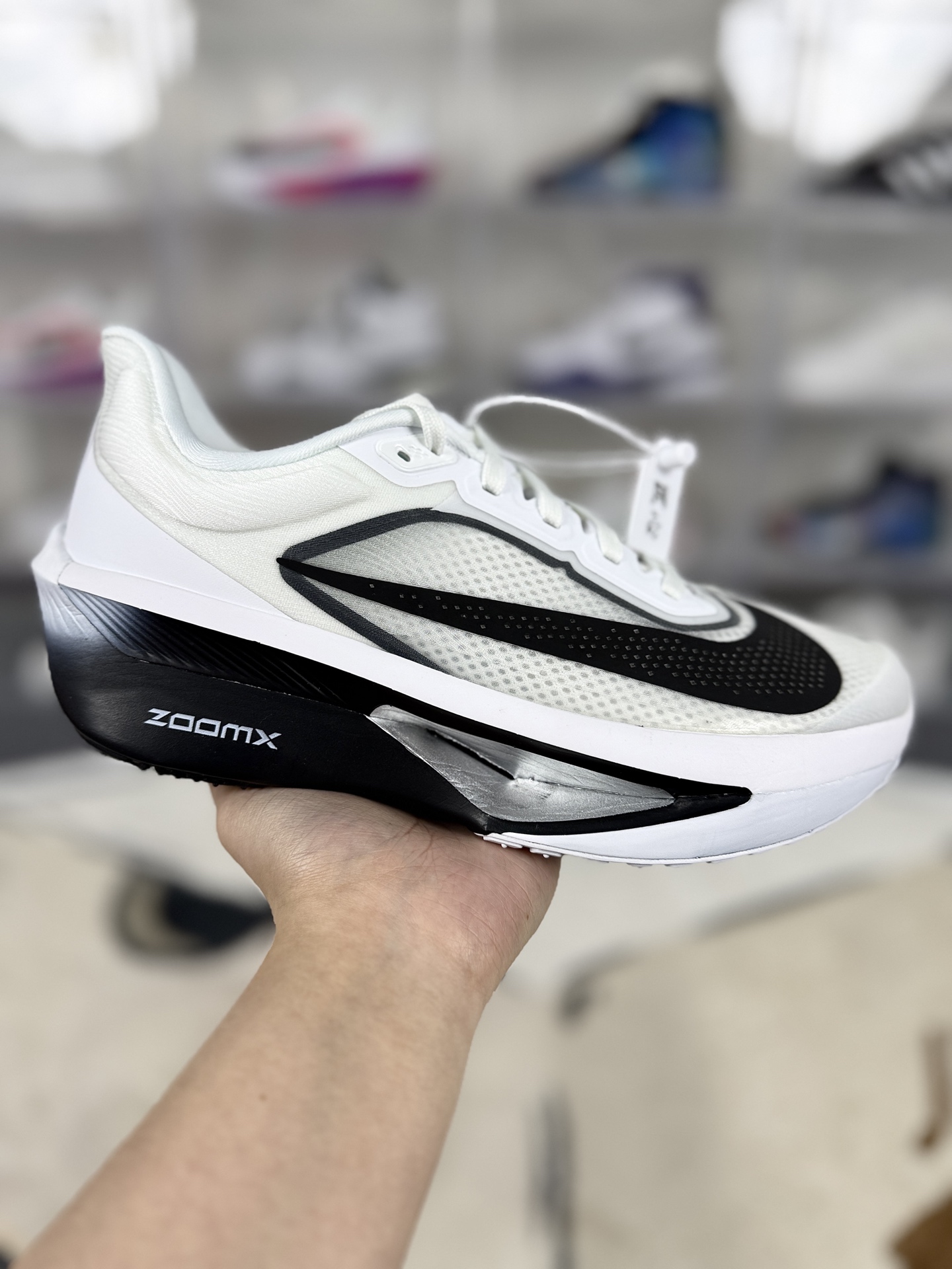Nike Zoom Fly 6 White Black Marathon Running Shoes, Lightweight and Breathable 2 i1743537691736 7472 0 0