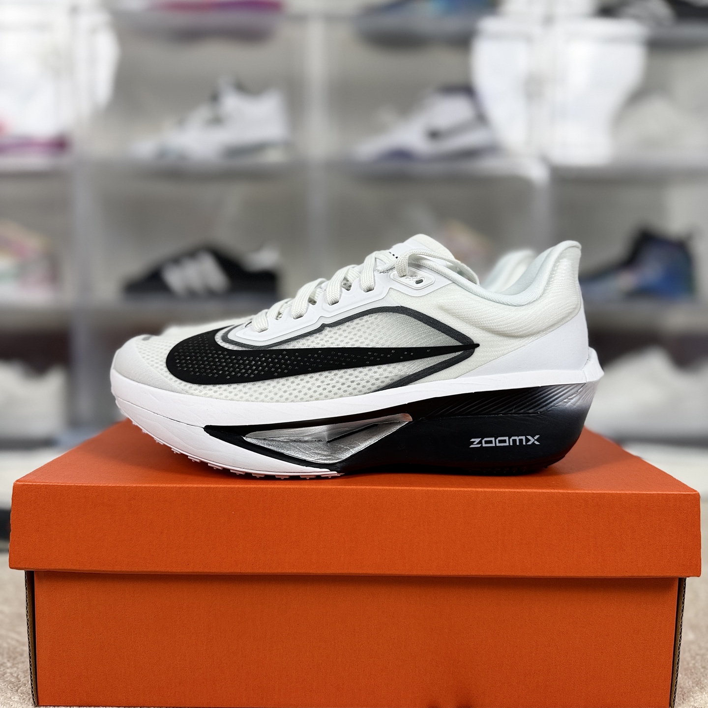 Nike Zoom Fly 6 White Black Marathon Running Shoes, Lightweight and Breathable 10 i1743537692800 6725 0 8