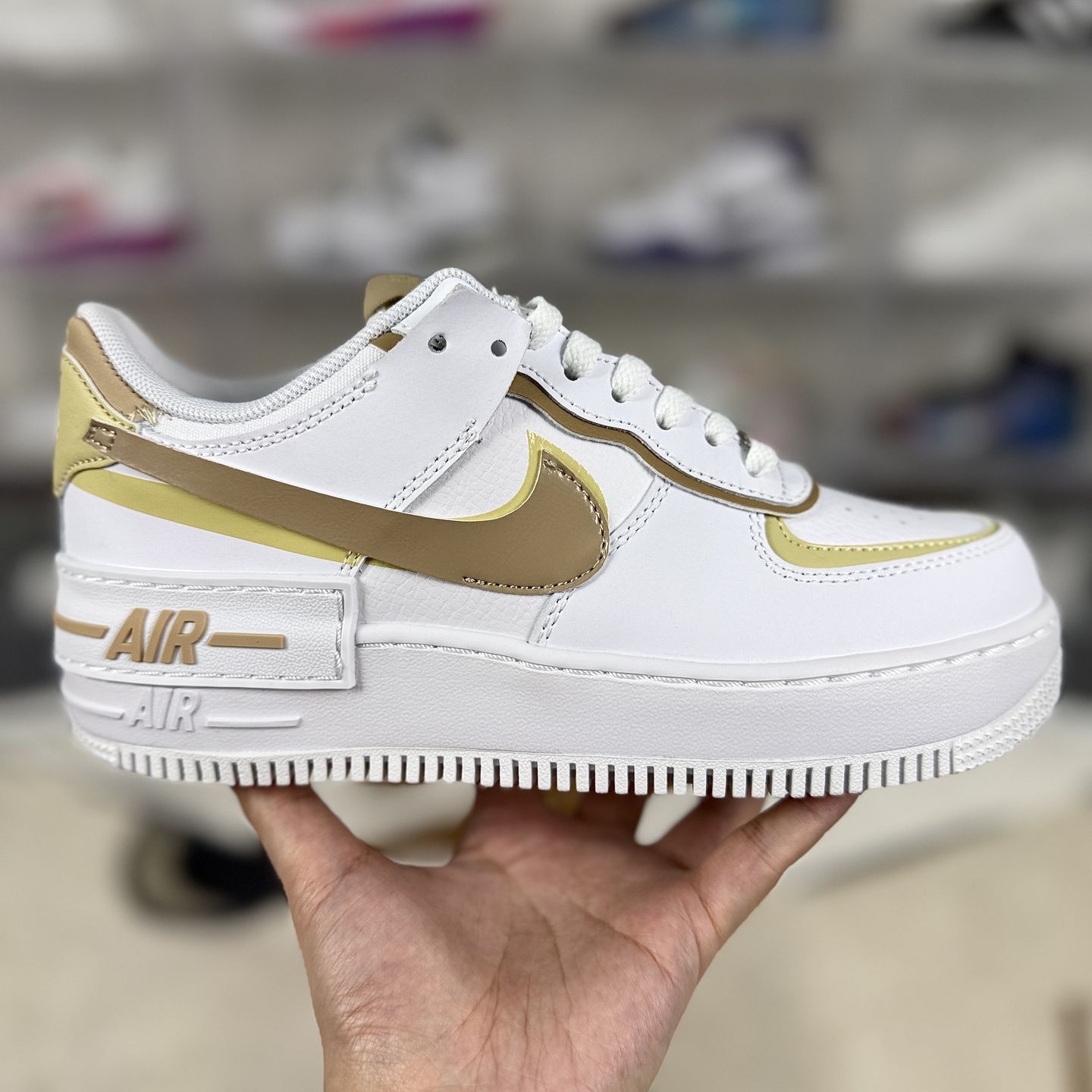 Nike Air Force 1 Shadow Women's Low-Top Sneaker - White/Gold 8 i1743895622467 871 0 5