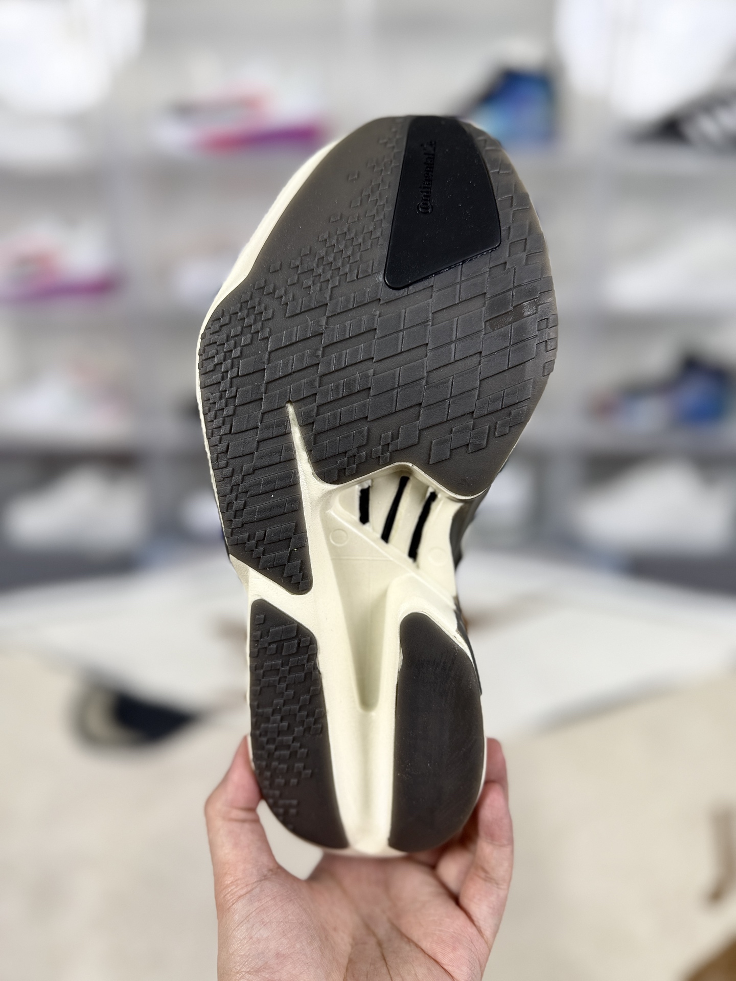 Y-3 x adidas Adizero Adios Pro 4 - Comfortable, Cushioned Running Shoes 7 i1743977269543 8185 0 4