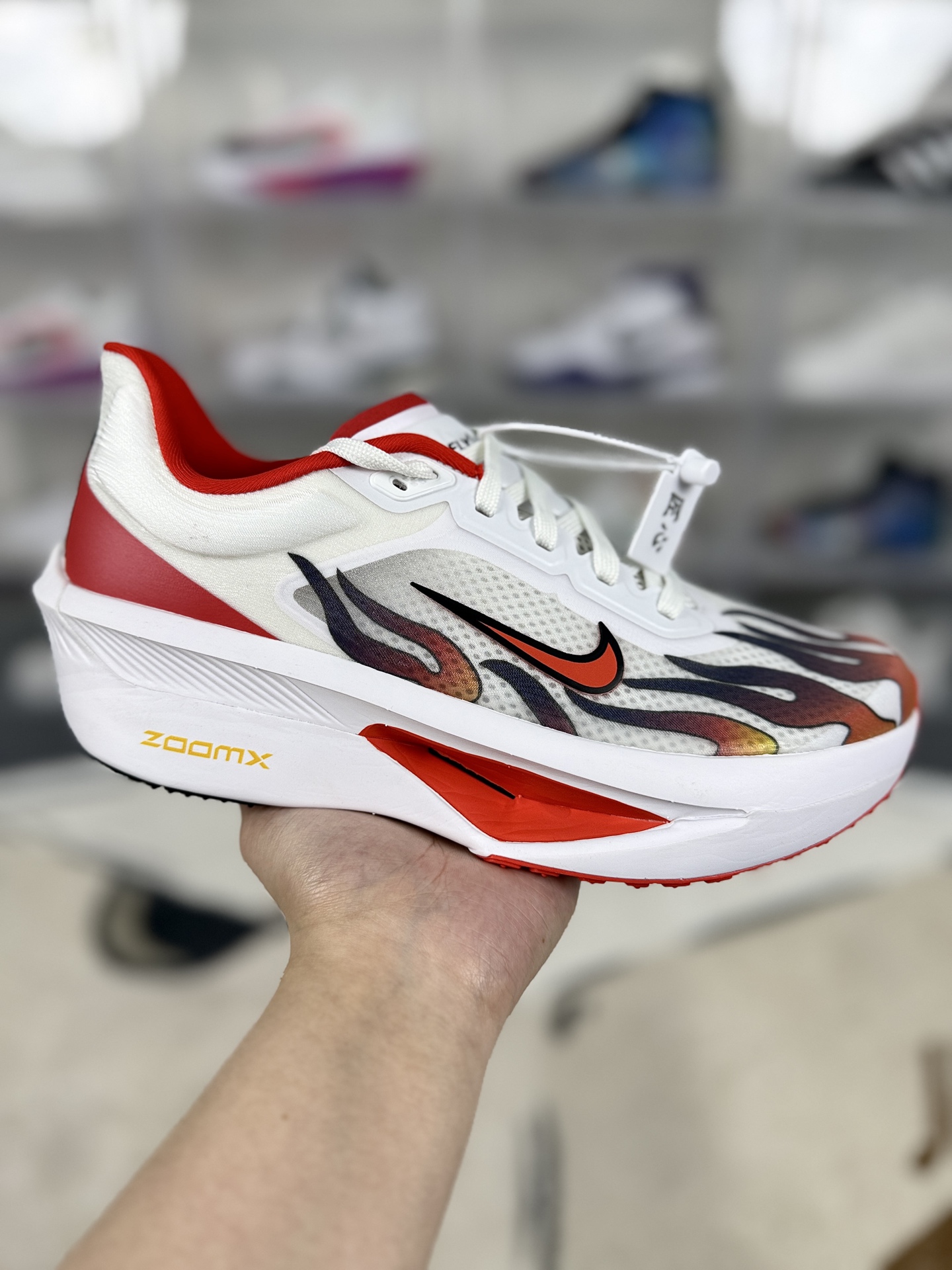 Nike Zoom Fly 6 White/Red Marathon Running Shoes with Carbon Fiber Plate 2 i1743977284747 5604 0 0