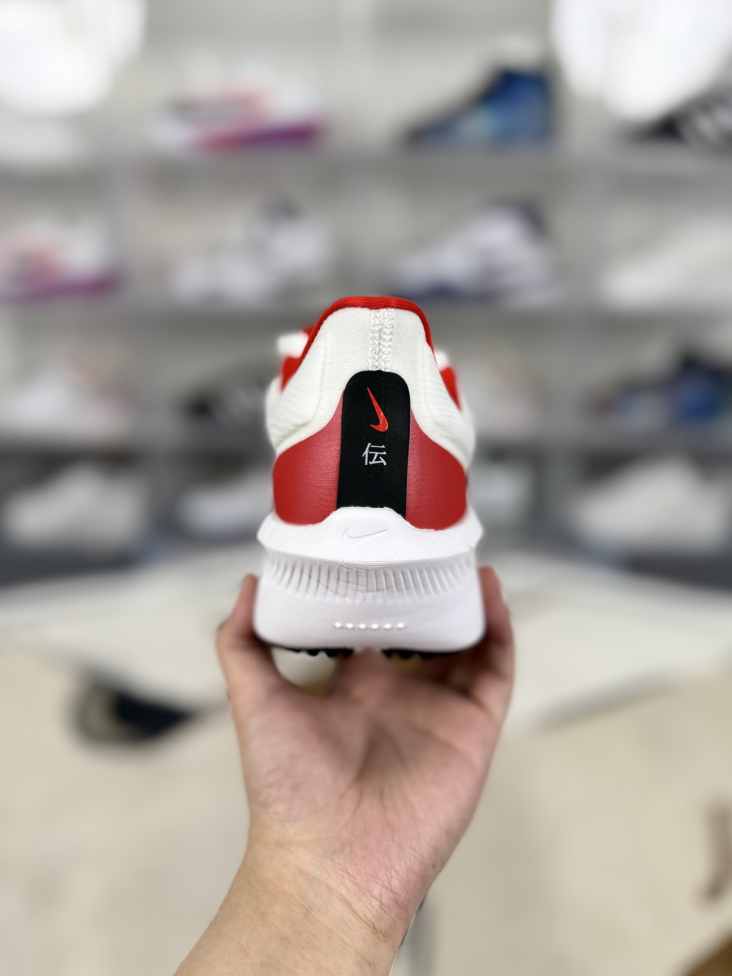 Nike Zoom Fly 6 White/Red Marathon Running Shoes with Carbon Fiber Plate 4 i1743977288852 3642 0 2