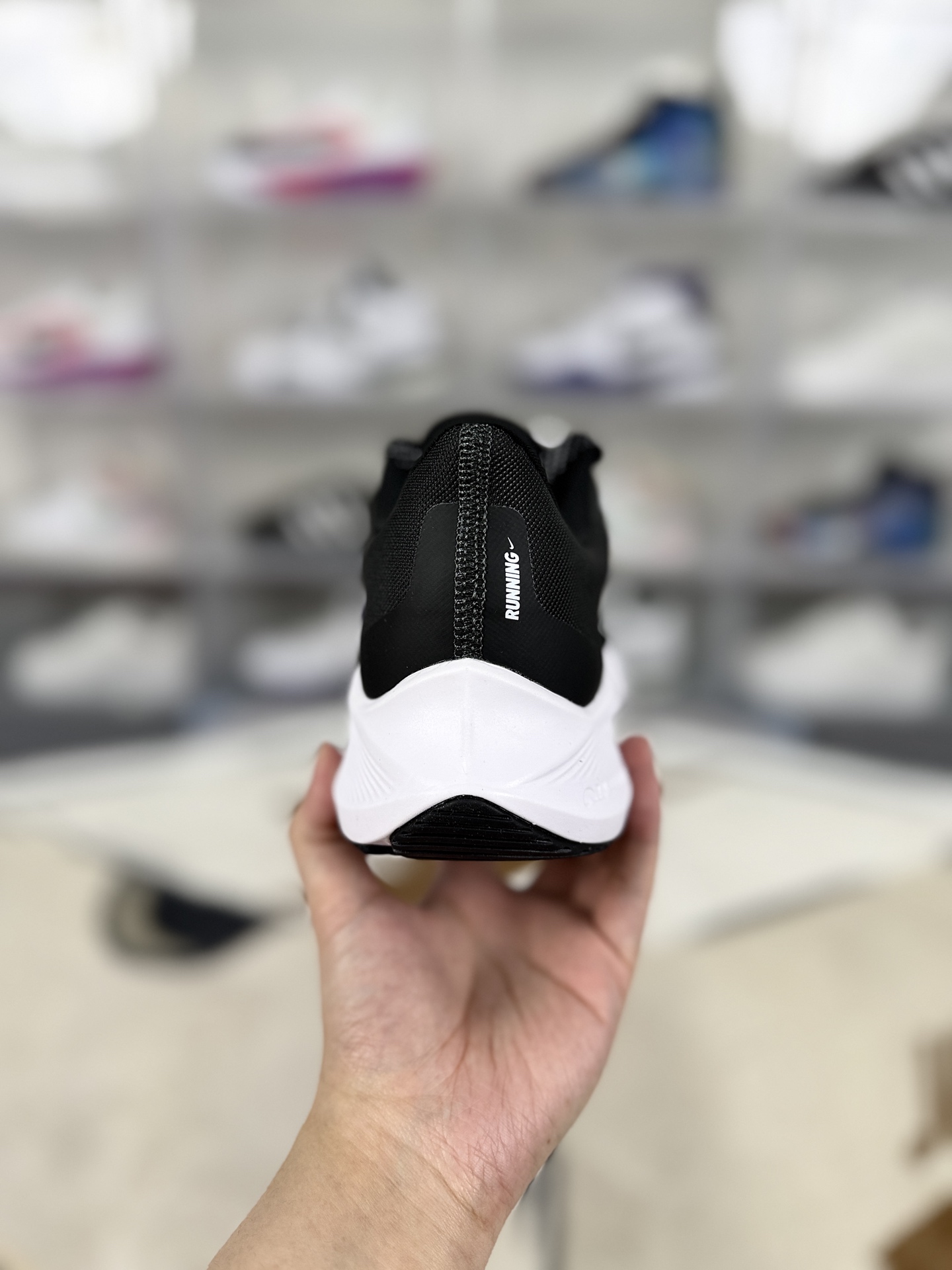 Nike Zoom Winflo 7 Running Shoes - Black and White - Sizes 36-46 4 i1744056499073 6167 0 2