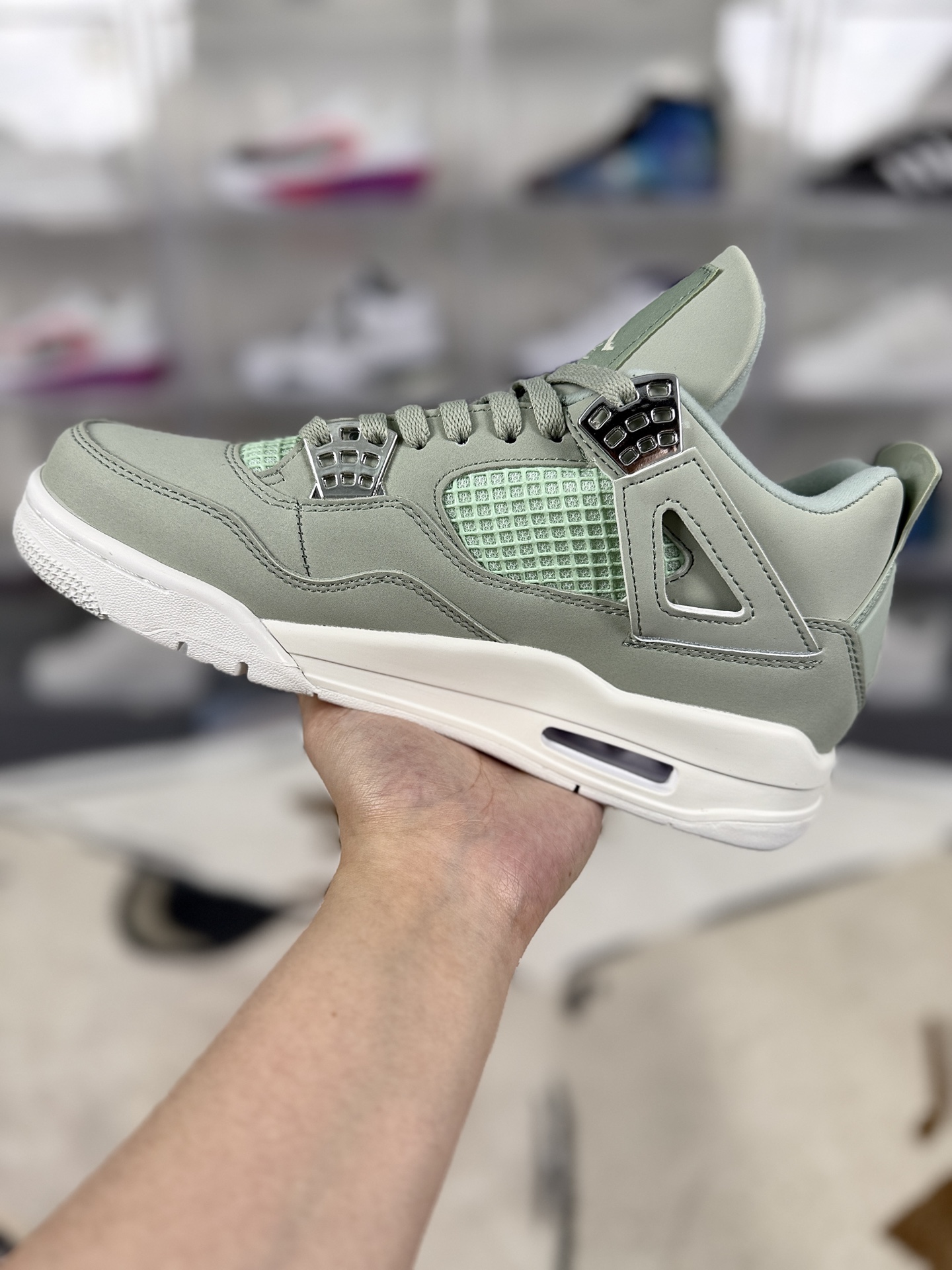 Jordan Air 4 Retro Seafoam: Cushioned, Slip-Resistant, Low-Top Basketball Shoes 3 i1744232933698 9444 0 1