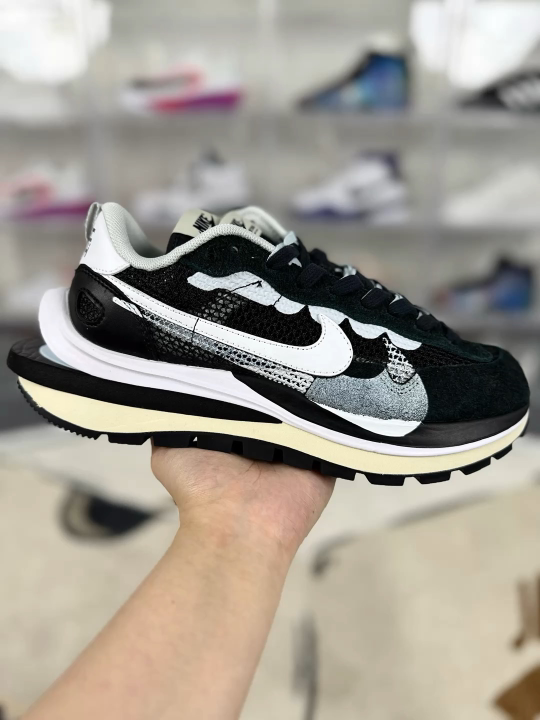 Nike x Sacai VaporWaffle Black and White Sneakers | CV1363-001