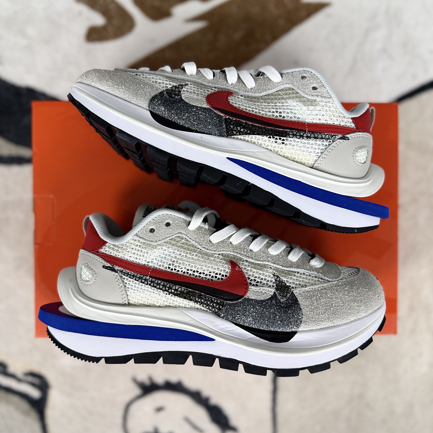 Nike x Sacai VaporWaffle - Grey, White & Red - Low Top Sneaker 9 i1744837421783 7331 0 7