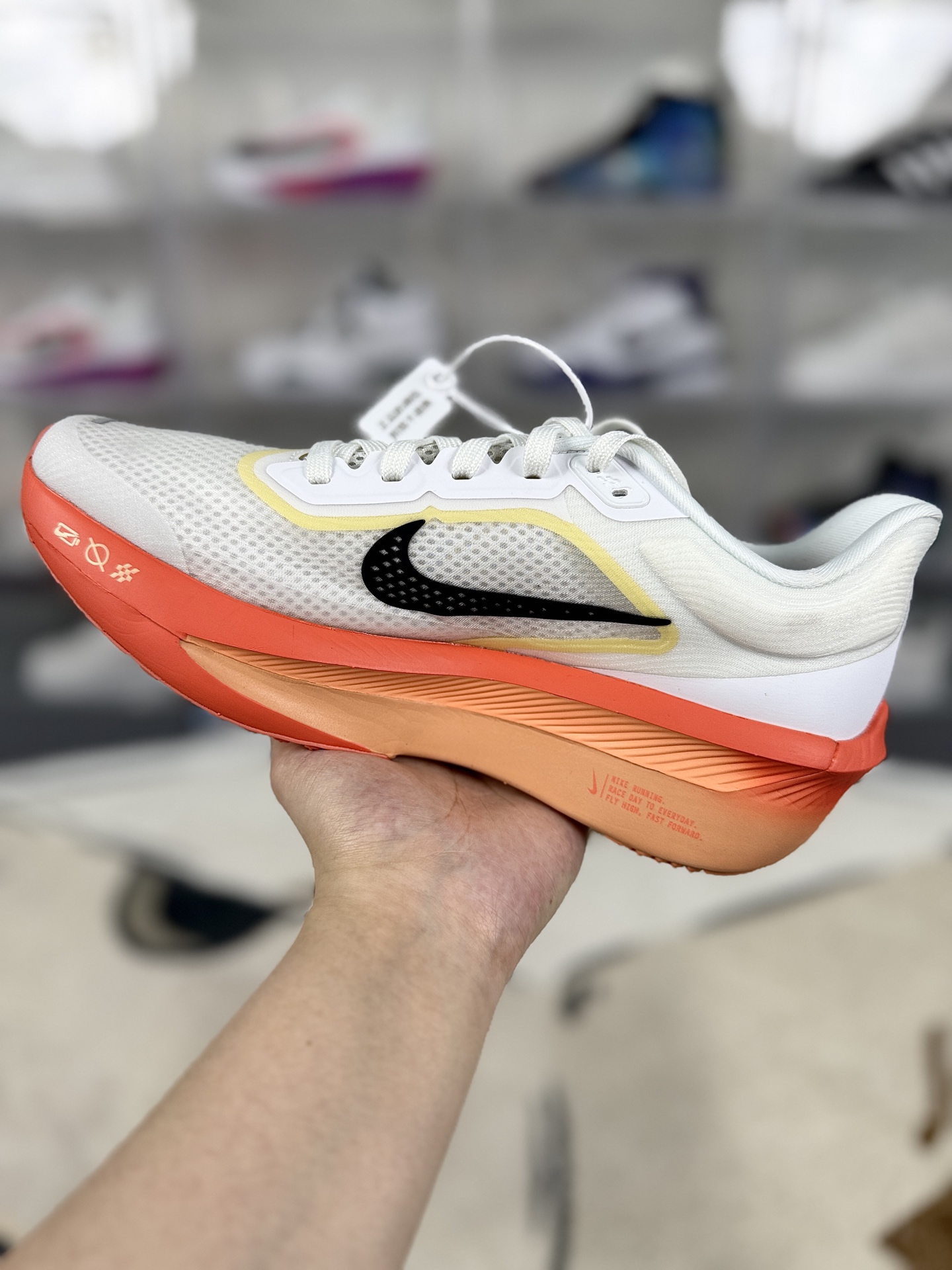 Nike Zoom Fly 6 Running Shoes - Lightweight, Comfortable, and Durable 3 i1745184929360 9370 0 1