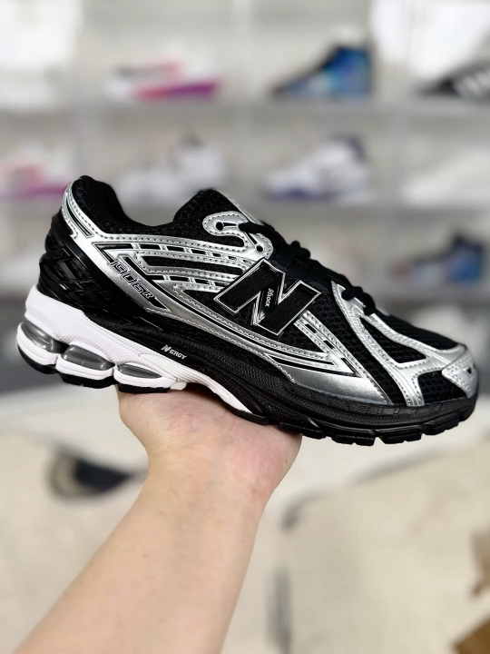 New Balance 1906R Retro Running Shoes - Modern Tech, Vintage Style