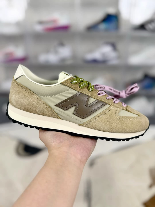 New Balance 471: Retro-Inspired Comfort, Brown, Lightweight & Durable