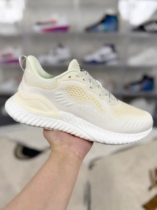 Adidas SWITCH FWD BOOST Beige Running Shoes - Comfort, Support, Durable