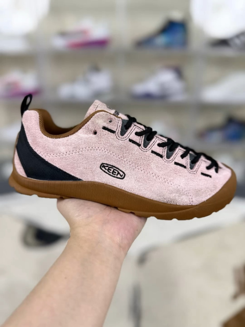Highsnobiety x KEEN Jasper "Downtown" Pink Hiking Shoes - Comfort & Style 13 Highsnobiety x KEEN Jasper "Downtown" Pink Hiking Shoes - Comfort & Style