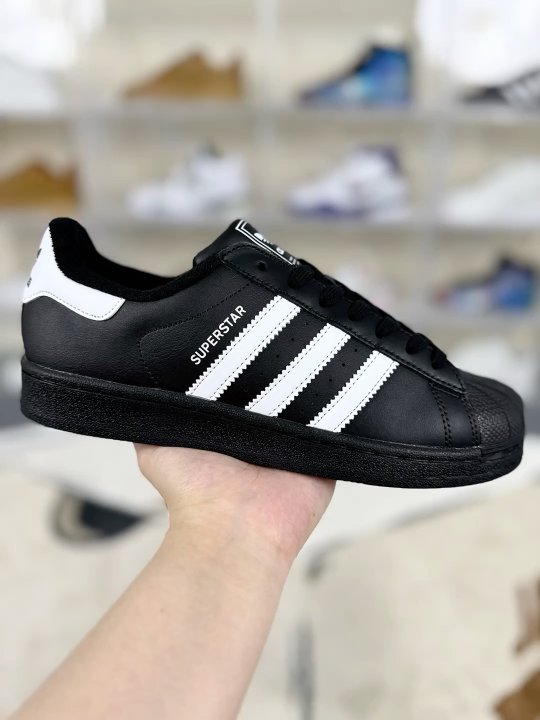 Adidas Originals Superstar: Iconic Comfort, Style, and Durability Unisex Shoes