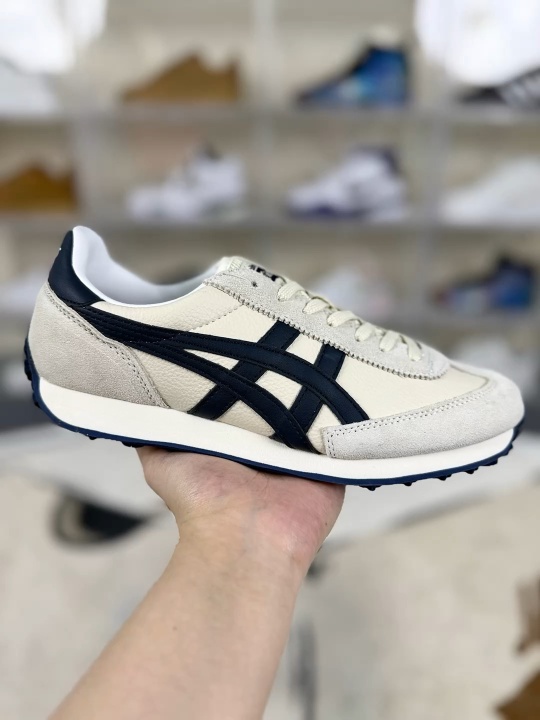 Onitsuka Tiger EDR 78 Retro Sneakers - Lightweight & Comfortable, Unisex Design 1 Onitsuka Tiger EDR 78 Retro Sneakers - Lightweight & Comfortable, Unisex Design