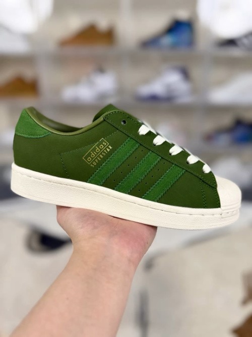Adidas Originals Superstar: Iconic Style, Comfortable, and Durable Sneakers 5 Adidas Originals Superstar: Iconic Style, Comfortable, and Durable Sneakers