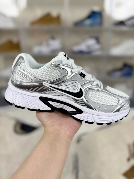Nike V5 RNR Low-Top Running Shoes - White & Silver, Comfortable & Breathable 1 i1748986042461 9699 0 0