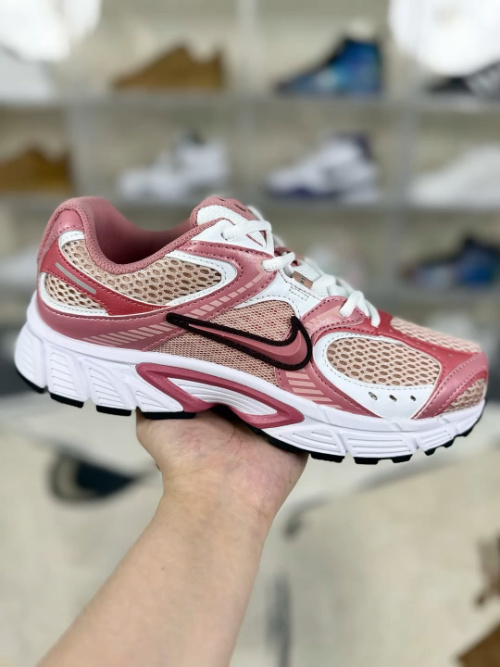 Nike V5 RNR Running Shoes: Comfortable, Breathable, & Stylish - Pink/White 5 Nike V5 RNR Running Shoes: Comfortable, Breathable, & Stylish - Pink/White