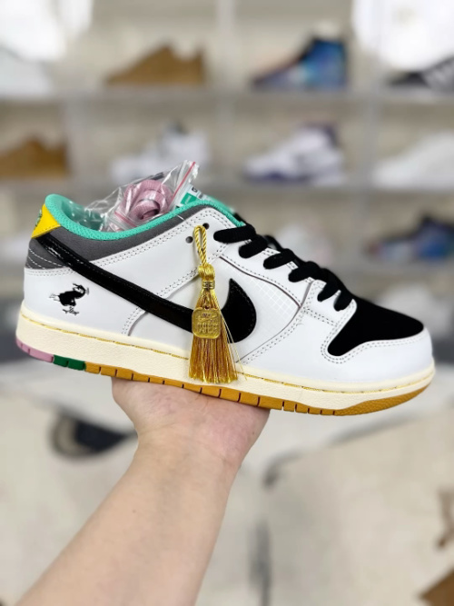 Nike Dunk SB Low Pro Skate Shoes - Comfortable, Durable, and Stylish Sneakers 18 Nike Dunk SB Low Pro Skate Shoes - Comfortable, Durable, and Stylish Sneakers