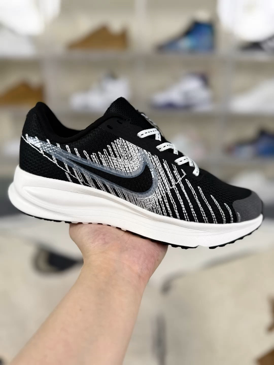 Nike Run Defy SD: Comfortable, Durable, and Breathable Running Shoes for Men & Women