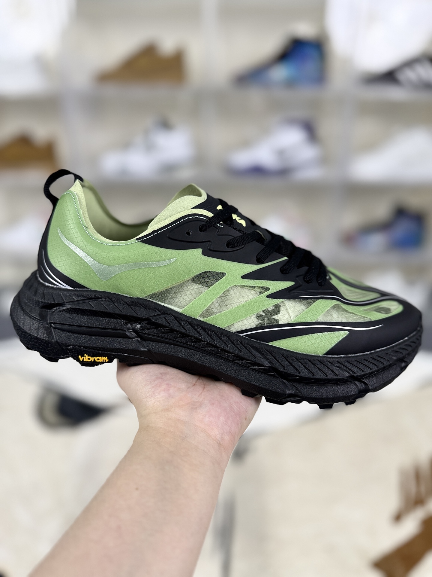 HOKA ONE ONE Mafate Speed 4: Lightweight, Breathable Trail Running Shoes 2 i1755802874763 7236 0 0