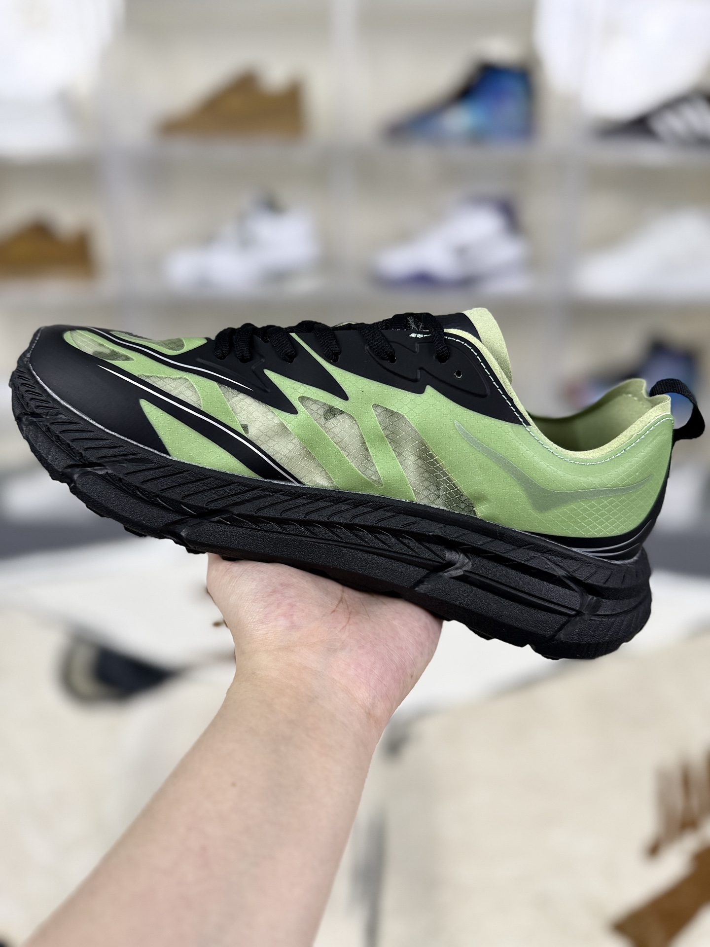 HOKA ONE ONE Mafate Speed 4: Lightweight, Breathable Trail Running Shoes 3 i1755802887085 2931 0 1